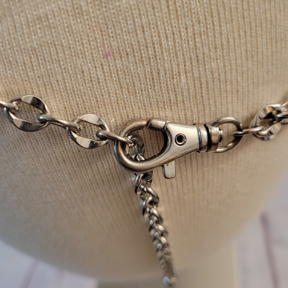 Express Chain Belt With Cabachon Medalion Accents - Picture 4 of 5